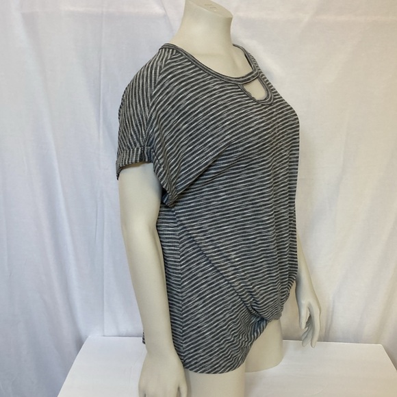 DEMOCRACY Women’s Knit Top Size Medium Twisted Hem Striped Neck Cut Out NWOT - Picture 4 of 5
